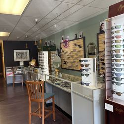 Briones EyeCare Optometry