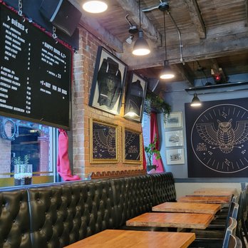 Pub Saint Pierre - Pubs Near Me - Montreal, Quebec