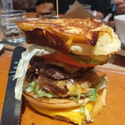 Hambrgr Ottawa Street - Biggie mac