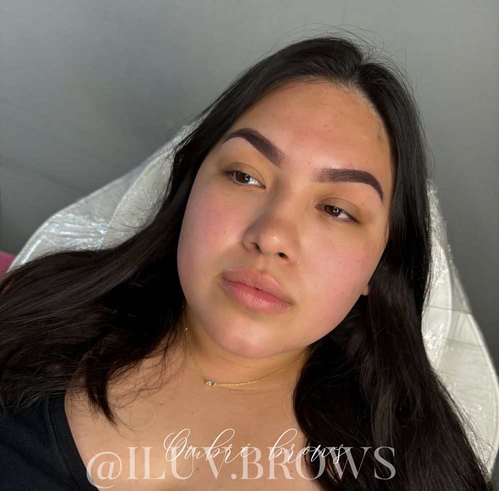 I Luv Brows Logo