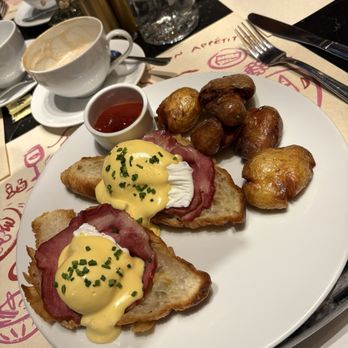 Alouette Bistro - French Near Me - Vancouver, British Columbia