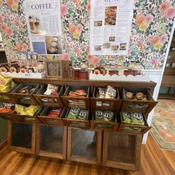 Claire's Cakes & Cafe - Inside