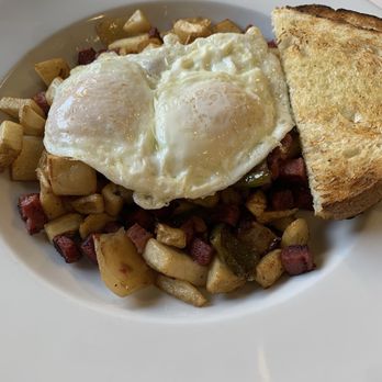Oakley Diner - Corned beef hash with over easy eggs - Diners Near Me - Oakley, Utah Oakley Diner - Corned beef hash with over easy eggs - Diners Near Me - Oakley, Utah