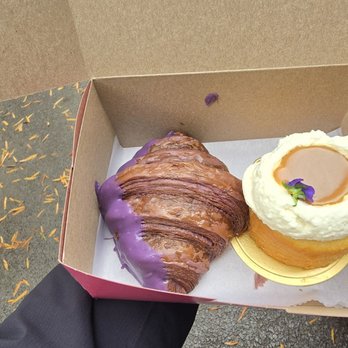 Panaderya Salvaje - Ube latte croissant and beer Carmel cake - Bakeries Near Me - Jersey City, New Jersey Panaderya Salvaje - Ube latte croissant and beer Carmel cake - Bakeries Near Me - Jersey City, New Jersey