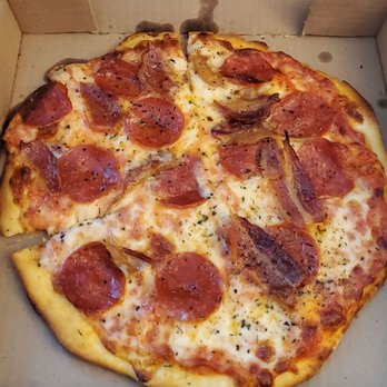 Pizza Donisi - Pizza with bacon and pepperoni - Pizza Near Me - Louisville, Kentucky Pizza Donisi - Pizza with bacon and pepperoni - Pizza Near Me - Louisville, Kentucky