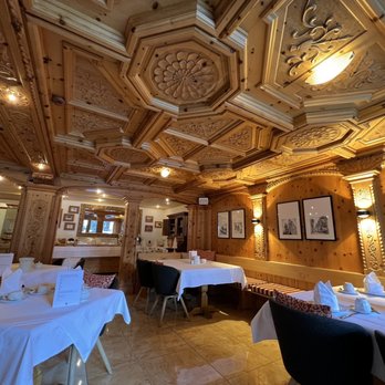 SWISS ALPINE HOTEL ALLALIN - Breakfast area - Hotels Near Me - Zermatt, VS