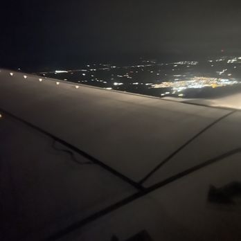Eugene Airport - Landing at the airport - Airports Near Me - Eugene, Oregon