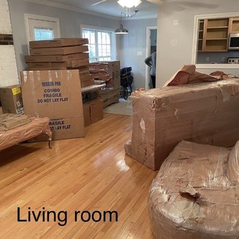 Colonial Van Lines - Unlabeled, heavy boxes stacked up high - Movers Near Me - Pompano Beach, Florida Colonial Van Lines - Unlabeled, heavy boxes stacked up high - Movers Near Me - Pompano Beach, Florida