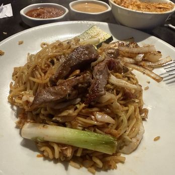 Benihana - Temecula - YAKISOBA CHICKEN BOWL & SALAD - Sushi Bars Near Me - Temecula, California
