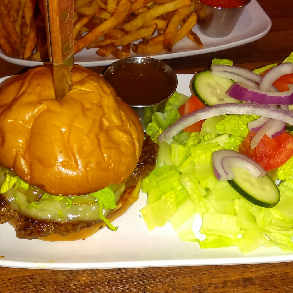 Kid Rip's - Classic burger - Pubs Near Me - Runnemede, New Jersey