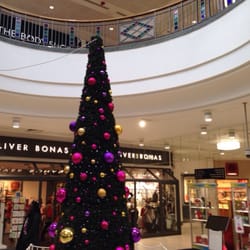 Centre Court Shopping Centre - Christmas tree in centre court