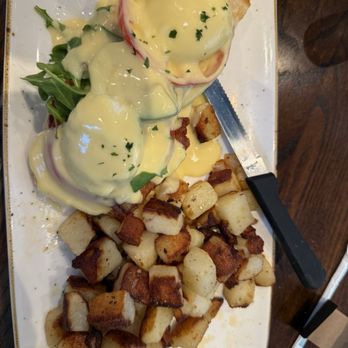 First Watch - BLT Eggs Benedict - Breakfast & Brunch Near Me - Dania Beach, Florida