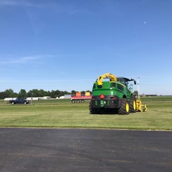 Castongia Tractor