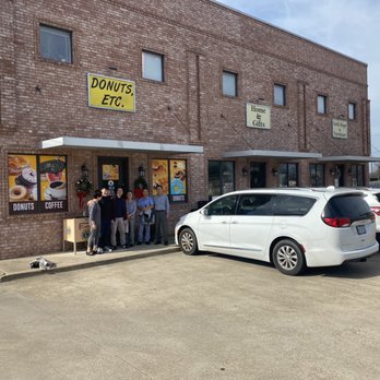 Donuts Etc - Family gathering in Ennis - Donuts Near Me - Palmer, Texas
