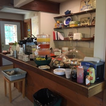 Wiscasset Woods Lodge - Breakfast is extensive with juices, coffee, muffins, fresh fruit, eggs, sausage, blueberry french toast, and potatoes. - Hotels Near Me - Wiscasset, Maine Wiscasset Woods Lodge - Breakfast is extensive with juices, coffee, muffins, fresh fruit, eggs, sausage, blueberry french toast, and potatoes. - Hotels Near Me - Wiscasset, Maine