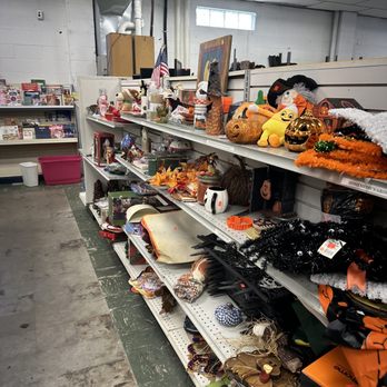 Hope's Outlet Thrift Store - Thrift Stores Near Me - Grand Haven, Michigan Hope's Outlet Thrift Store - Thrift Stores Near Me - Grand Haven, Michigan
