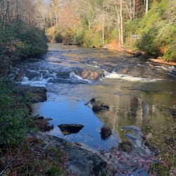 Quiet Riverfront Escape - Horseshoe River