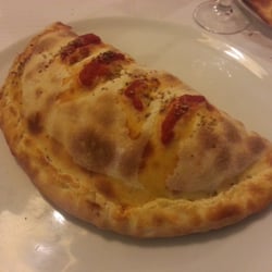 Los Caprichos - Pizza calzone