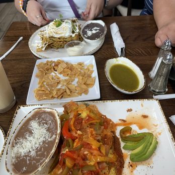 Madres Brunch - Chile relleno omelet and chile verde chilaquiles - Breakfast & Brunch Near Me - Whittier, California Madres Brunch - Chile relleno omelet and chile verde chilaquiles - Breakfast & Brunch Near Me - Whittier, California