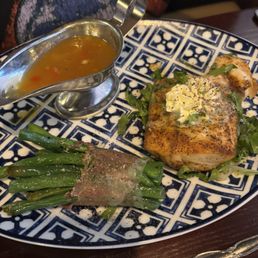 Fresh Mahi Mahi with mango sauce