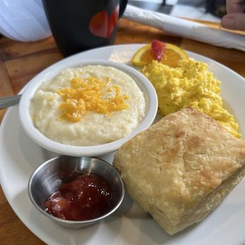 The Little Grill - 2 eggs 2 sides - Vegetarian Near Me - Harrisonburg, Virginia
