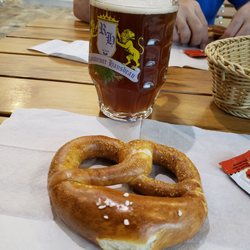 Ramsteiner Hofbräu - Pretzel and dark beer.