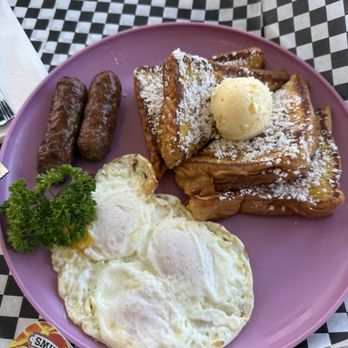 Frisco's Carhops - 3 Eggs Breakfast - American Near Me - Whittier, California