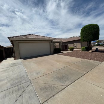 Cefi Lawns - Monthly maintenance - Artificial Turf Near Me