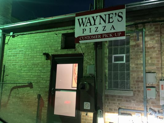 Wayne's Pizza by null