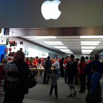 Apple Oxmoor - The Apple Store on December 26th. Day After Christmas sale is busyyyy. - Computers Near Me - Louisville, Kentucky Apple Oxmoor - The Apple Store on December 26th. Day After Christmas sale is busyyyy. - Computers Near Me - Louisville, Kentucky