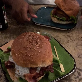 Burger 16/57 - Burgers Near Me - Kaiserslautern, RP