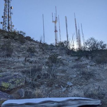 Desert Foothills Trailhead - The lights - Hiking Near Me