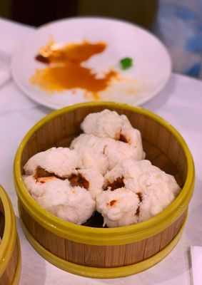 Fu Lam Mum by null