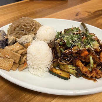 Yong's Kal-Bi - Korean Near Me - Waimea, Hawaii