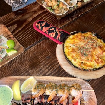 SET NoLibs - Top: Shrimp Tacos Middle: Mac & Cheese Bottom: Vietnamese Buttered Steak Cubes and Cajun Garlic Shrimp Skewers - Tacos Near Me - Philadelphia, Pennsylvania