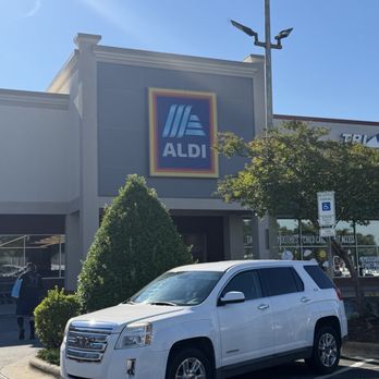 ALDI - Grocery Near Me - Thomasville, North Carolina