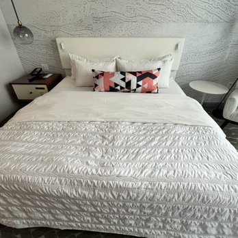 Le Méridien Denver Downtown - Bed - Hotels Near Me - Denver, Colorado