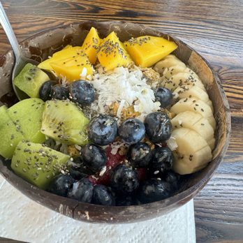 D’Todo Natural - Dragon Fruit Bowl - Juice Bars & Smoothies Near Me - Bell, California