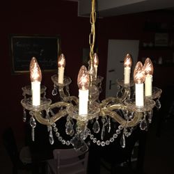 Curios - Hübscher Kronleuchter
