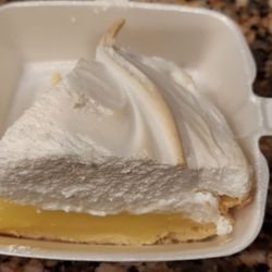 Perkins American Food - Lemon meringue pie slice (to go)