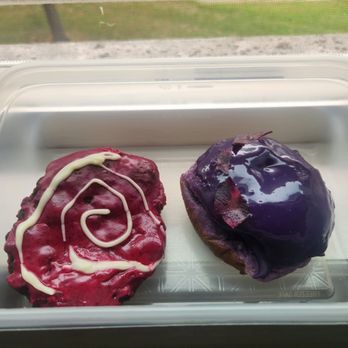 Kora - Calamansi fritter and ube donut - Filipino Near Me - Sunnyside, New York Kora - Calamansi fritter and ube donut - Filipino Near Me - Sunnyside, New York