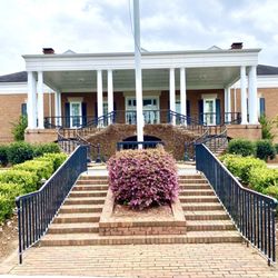 Idle Hour Club - Front entrance.