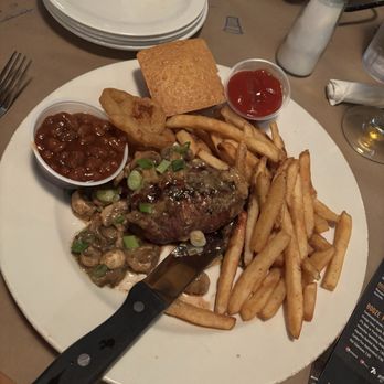Montana's Cook House - 7 oz steak - Steakhouses Near Me - Halifax, Nova Scotia
