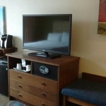 Hampton Inn by Hilton Halifax Downtown - TV. - Hotels Near Me - Halifax, Nova Scotia Hampton Inn by Hilton Halifax Downtown - TV. - Hotels Near Me - Halifax, Nova Scotia