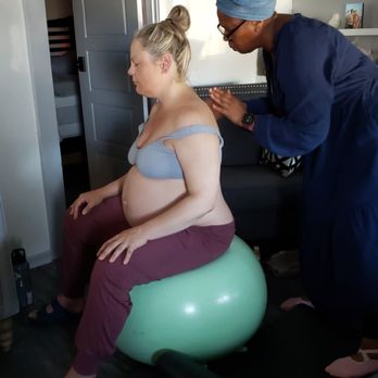 Universal Doula Care - Laboring at home with doula for 13 hours prior to going to hospital - Doulas Near Me Universal Doula Care - Laboring at home with doula for 13 hours prior to going to hospital - Doulas Near Me