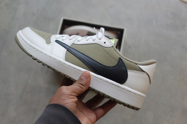 Silhouette Sneakers & Art by null