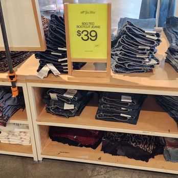 Urban Outfitters - Home Decor Near Me - Torrance, California