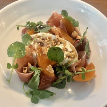 Glass Light - Burrata and Strawberries Roasted Strawberry, Apricot, Marcona Almond, Prosciutto - New American Near Me - Norfolk, Virginia