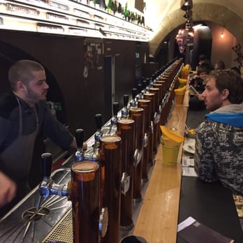 Bir & Fud - Lots of beers on tap!! - Pizza Near Me - Rome, RM