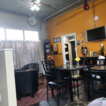 Cafe Aroma - Inside seating - Coffee & Tea Near Me - Shoreline, Washington